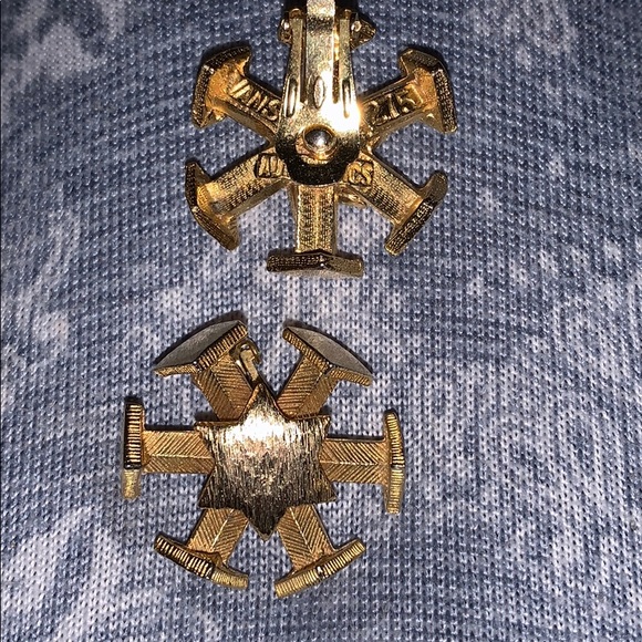 Vintage gold tone clip on earrings VANS AUTHENTIC - Picture 4 of 4